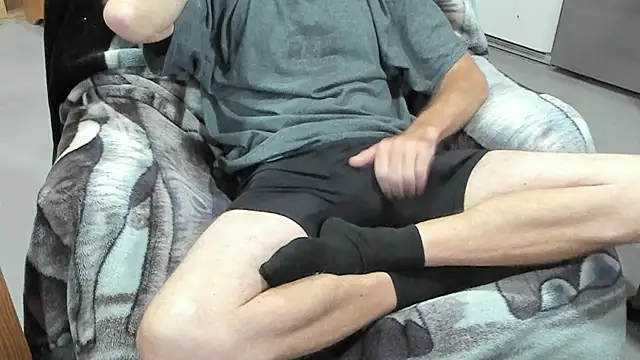 Snapshot of froy4986 chatting on 10.13.25 froy4986 online show from 10.13.25