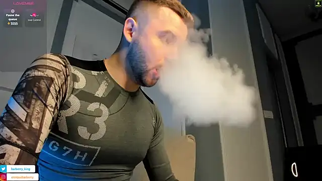 Snapshot of EnriqueBarberry chatting on 12.30.24 EnriqueBarberry online show from 12.30.24