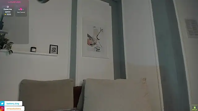 Snapshot of EnriqueBarberry chatting on 11.16.25 EnriqueBarberry online show from 11.16.25