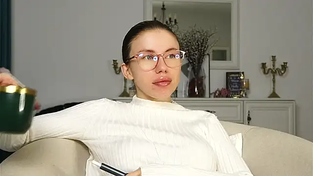 Snapshot of ivyleague_ chatting on 10.12.25 ivyleague online show from 10.12.25