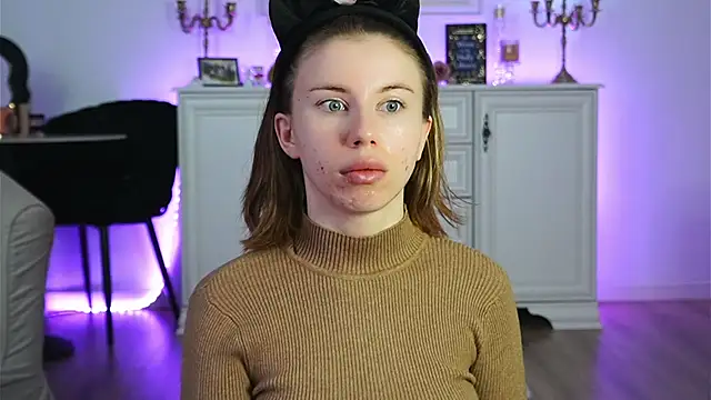 Snapshot of ivyleague_ chatting on 11.03.25 ivyleague online show from 11.03.25