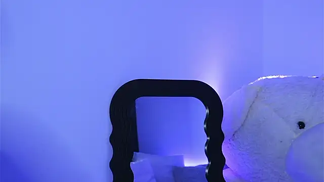 ivyleague  online show from 02.24.26