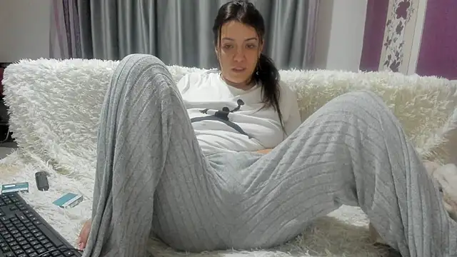 Dyana Kaylinn online show from 02.14.25