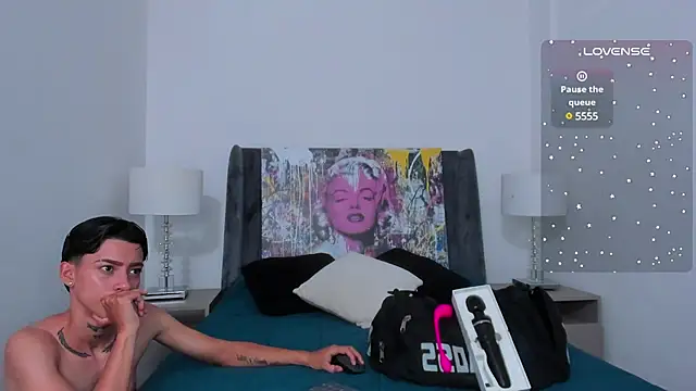 Snapshot of AmberAdams_ chatting on 12.09.24 AmberAdams online show from 12.09.24