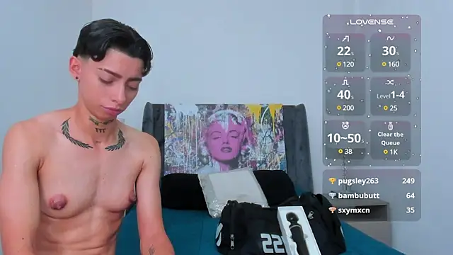 Snapshot of AmberAdams_ chatting on 12.13.24 AmberAdams online show from 12.13.24