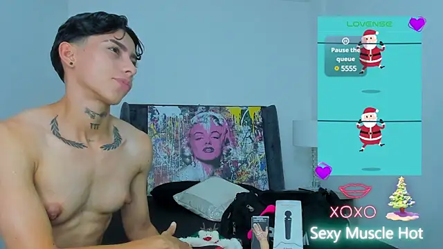 Snapshot of AmberAdams_ chatting on 12.31.24 AmberAdams online show from 12.31.24