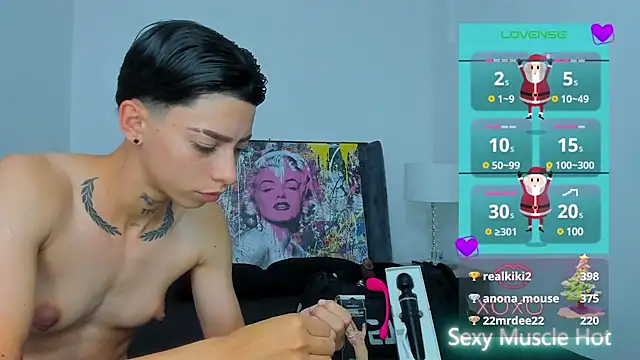 Snapshot of AmberAdams_ chatting on 12.31.24 AmberAdams online show from 12.31.24