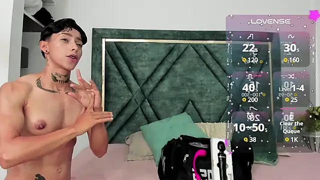 Snapshot of AmberAdams_ chatting on 02.04.25 AmberAdams online show from 02.04.25