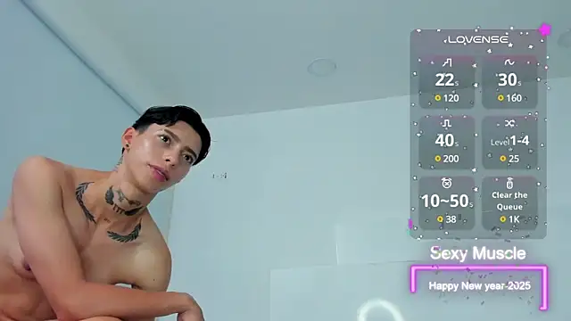 Snapshot of AmberAdams_ chatting on 02.05.25 AmberAdams online show from 02.05.25