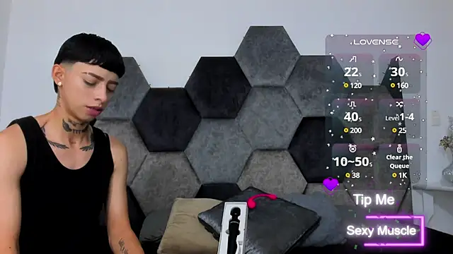 Snapshot of AmberAdams_ chatting on 03.03.25 AmberAdams online show from 03.03.25