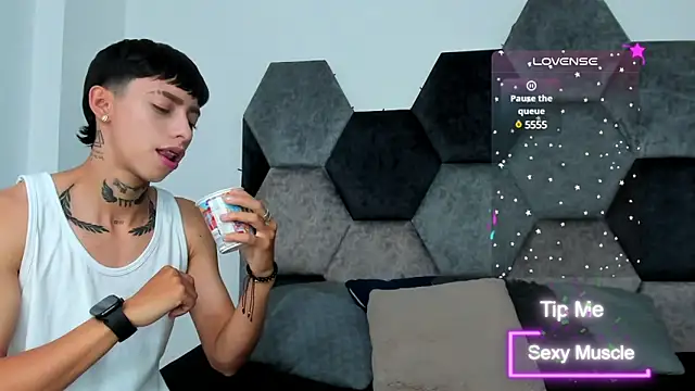 Snapshot of AmberAdams_ chatting on 03.19.25 AmberAdams online show from 03.19.25