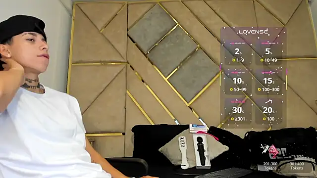 Snapshot of AmberAdams_ chatting on 09.18.25 AmberAdams online show from 09.18.25