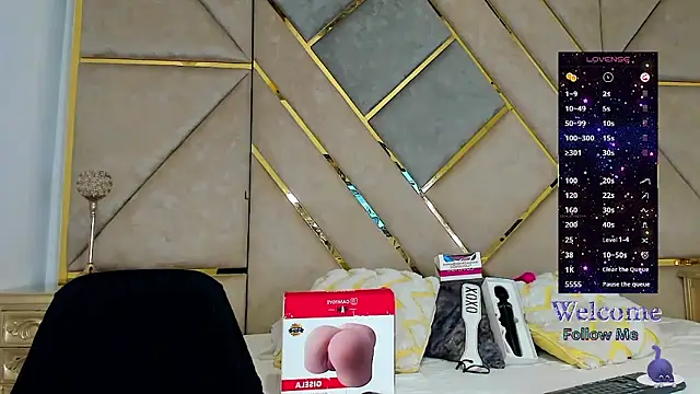 Snapshot of AmberAdams_ chatting on 11.09.25 AmberAdams online show from 11.09.25