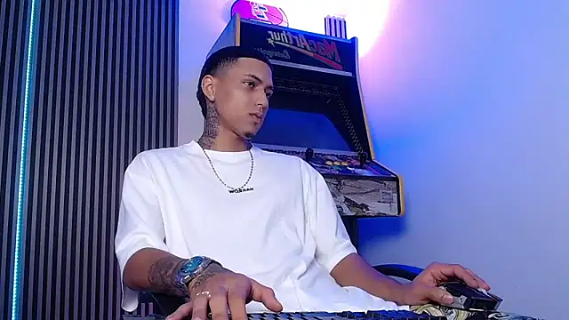 Liam lee online show from 03.04.25