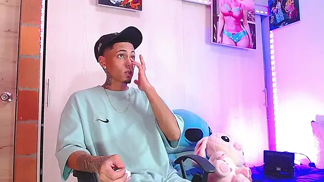 Liam lee online show from 11.17.25