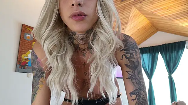 Snapshot of Juana_777 chatting on 09.28.25 Juana 777 online show from 09.28.25