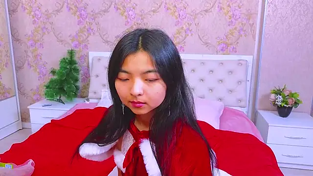 Shy Kira online show from 12.19.24