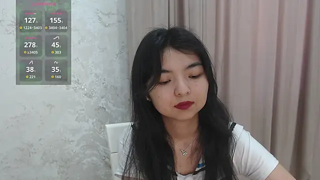 Snapshot of Shy_Kira chatting on 07.17.26 Shy Kira online show from 07.17.26