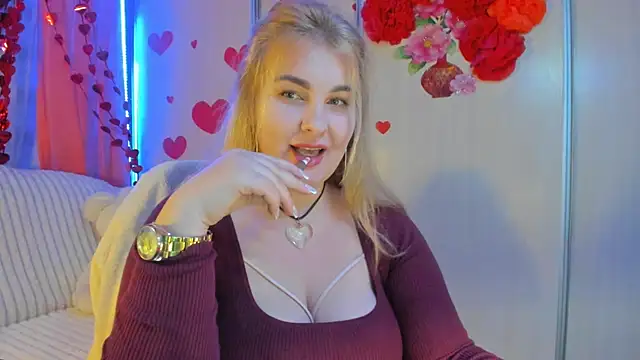 CoraSwon online show from 02.20.25