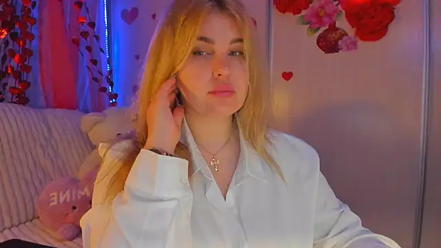 CoraSwon online show from 02.24.25