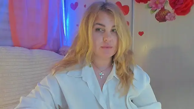 CoraSwon online show from 03.06.25