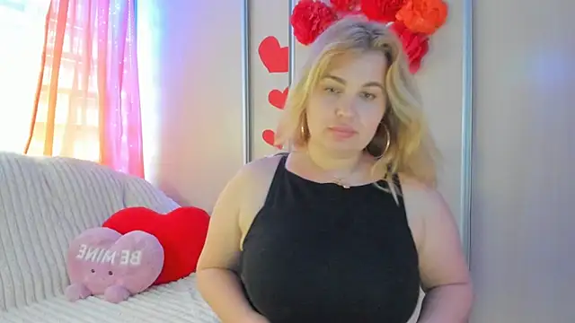 CoraSwon online show from 03.13.25