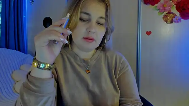 CoraSwon online show from 11.25.25