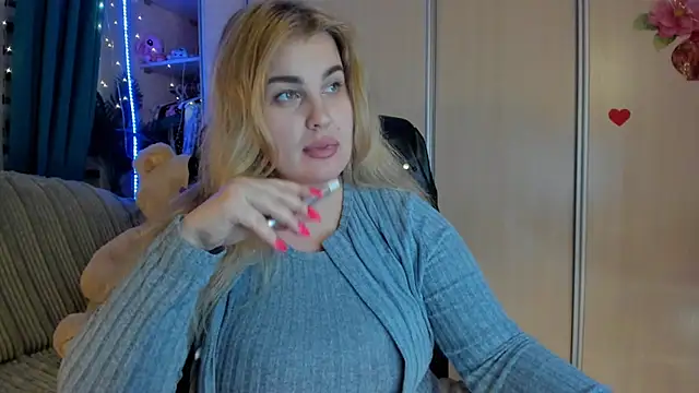 CoraSwon online show from 03.03.26