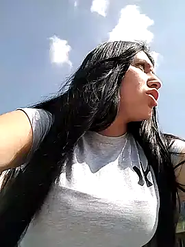 Nathalia-001 online show from 01.17.25