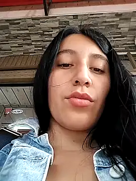 Nathalia-001 online show from 01.28.25