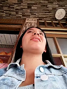 Nathalia-001 online show from 09.12.25