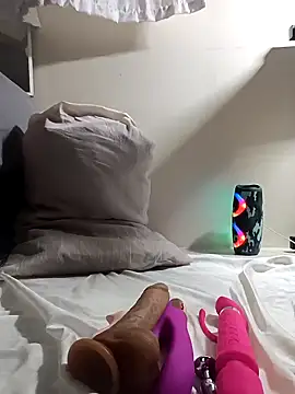 Snapshot of HEliza chatting on 02.02.25 HEliza online show from 02.02.25