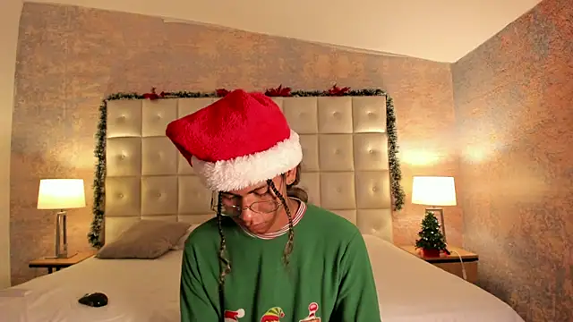 Maxim-Walker online show from 12.16.25