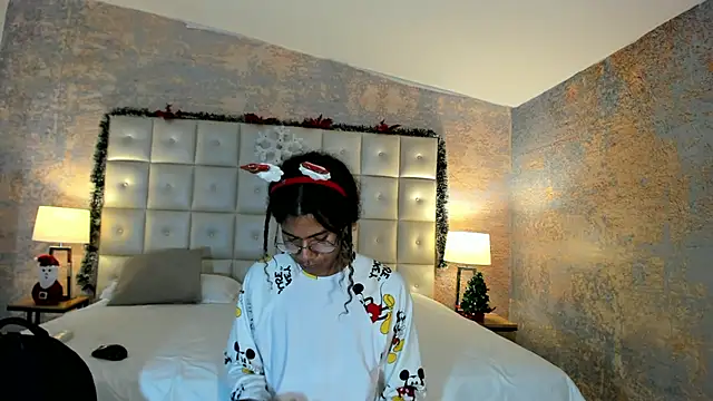 Maxim-Walker online show from 12.21.25