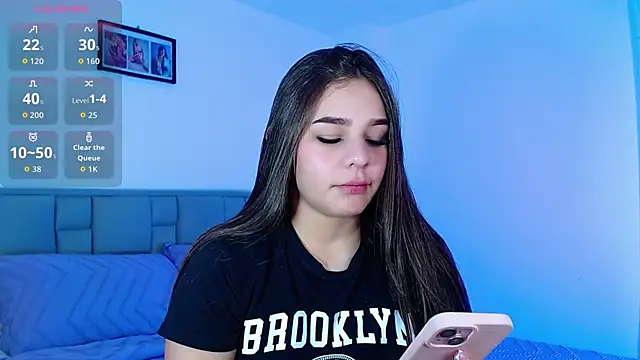 Snapshot of astrid-omega chatting on 10.09.25 astrid-omega online show from 10.09.25