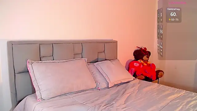 Snapshot of astrid-omega chatting on 11.29.25 astrid-omega online show from 11.29.25