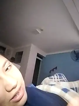 Snapshot of vulgovic_ chatting on 05.19.26 vulgovic online show from 05.19.26