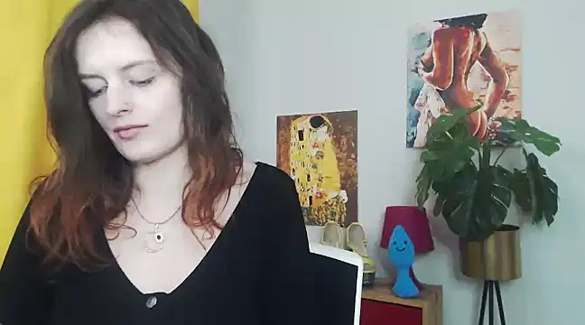 juicyNadine online show from 03.15.25