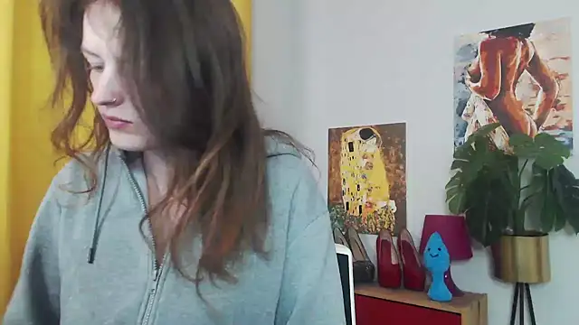 juicyNadine online show from 09.24.25