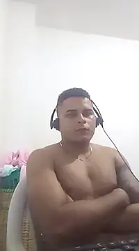 SaucyAffair0 online show from 12.30.24