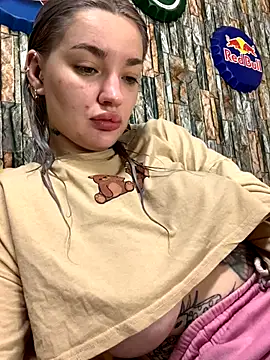 Snapshot of Sextazy chatting on 11.04.25 Sextazy online show from 11.04.25