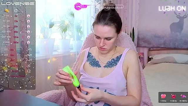 Bella  Swoon online show from 04.14.26