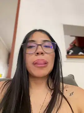 SaritaHot 69 online show from 12.22.24