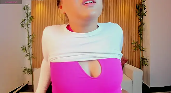 paulina sweett  online show from 04.18.26