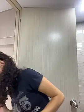 uniquerossie online show from 02.23.26