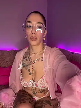 Chachou000 online show from 02.10.25