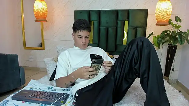 Levy Steve online show from 09.20.25