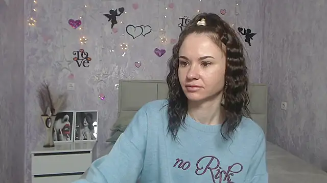 KaraCriegs online show from 03.05.25