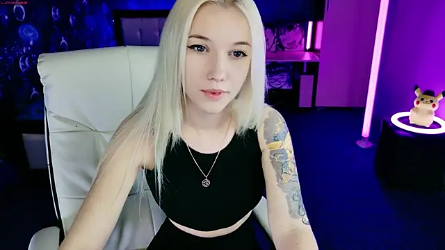 ShhhO O online show from 10.02.25