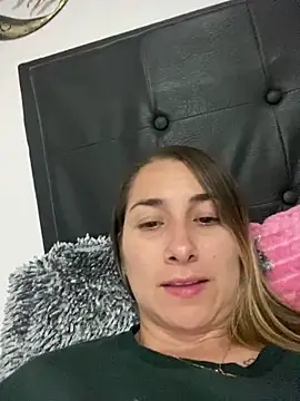 Snapshot of Iris_love18 chatting on 02.23.25 Iris love18 online show from 02.23.25